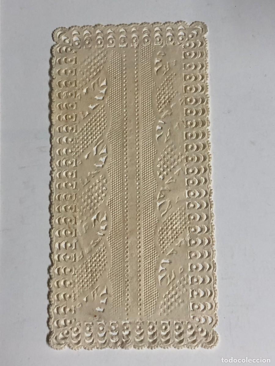 Catalogues publicitaires: TAPETE ANTIGUO EN PAPEL PERFORADO-CAJ-DOC-N&ordm;-1