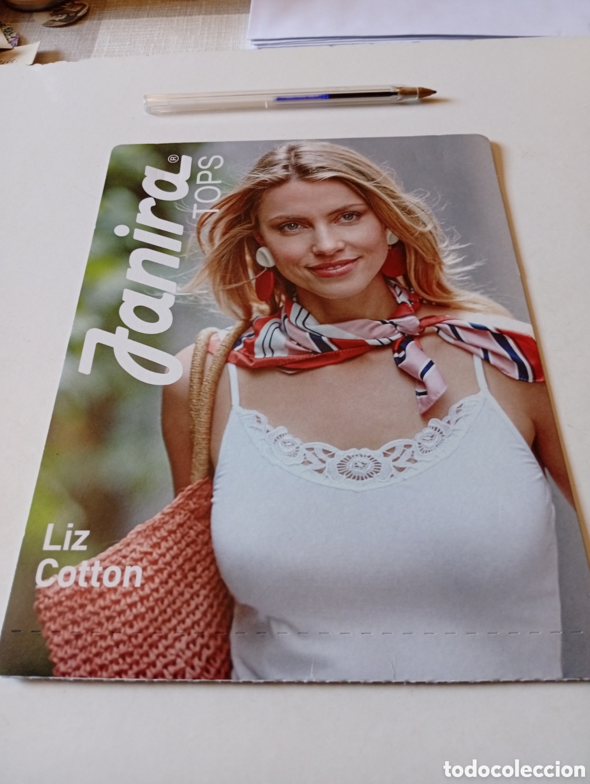Advertising Catalogs: Publicidad janira ropa,chica