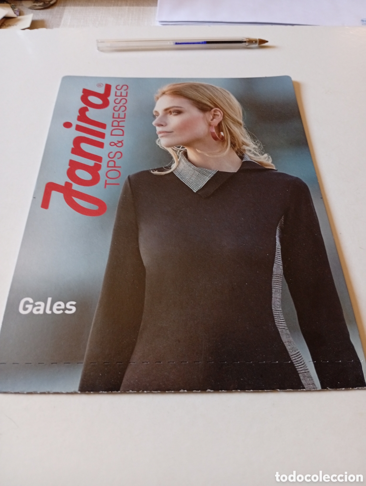Advertising Catalogs: Publicidad Janira ropa chica, modelo