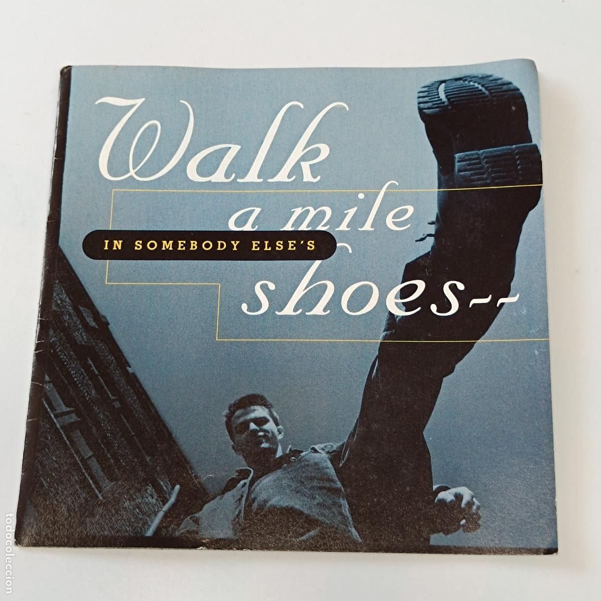 Catalogues publicitaires: FOLLETO PUBLICITARIO DR MARTENS. ORIGINAL A&Ntilde;OS 90. TEXTO EN INGLES.