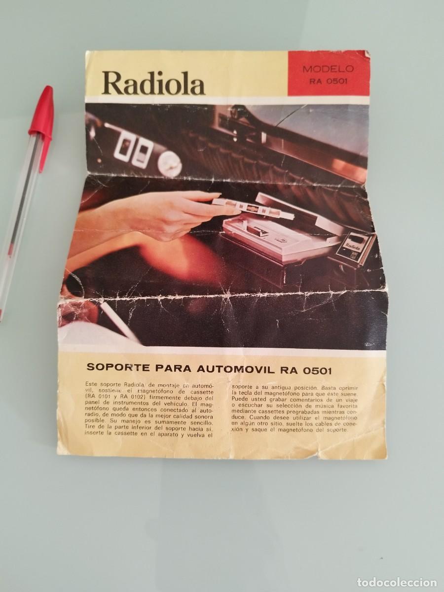Catalogues publicitaires: Antiguo folleto publicitario o manual de instrucciones para el soporte de autom&oacute;vil Radiola RA 0501.