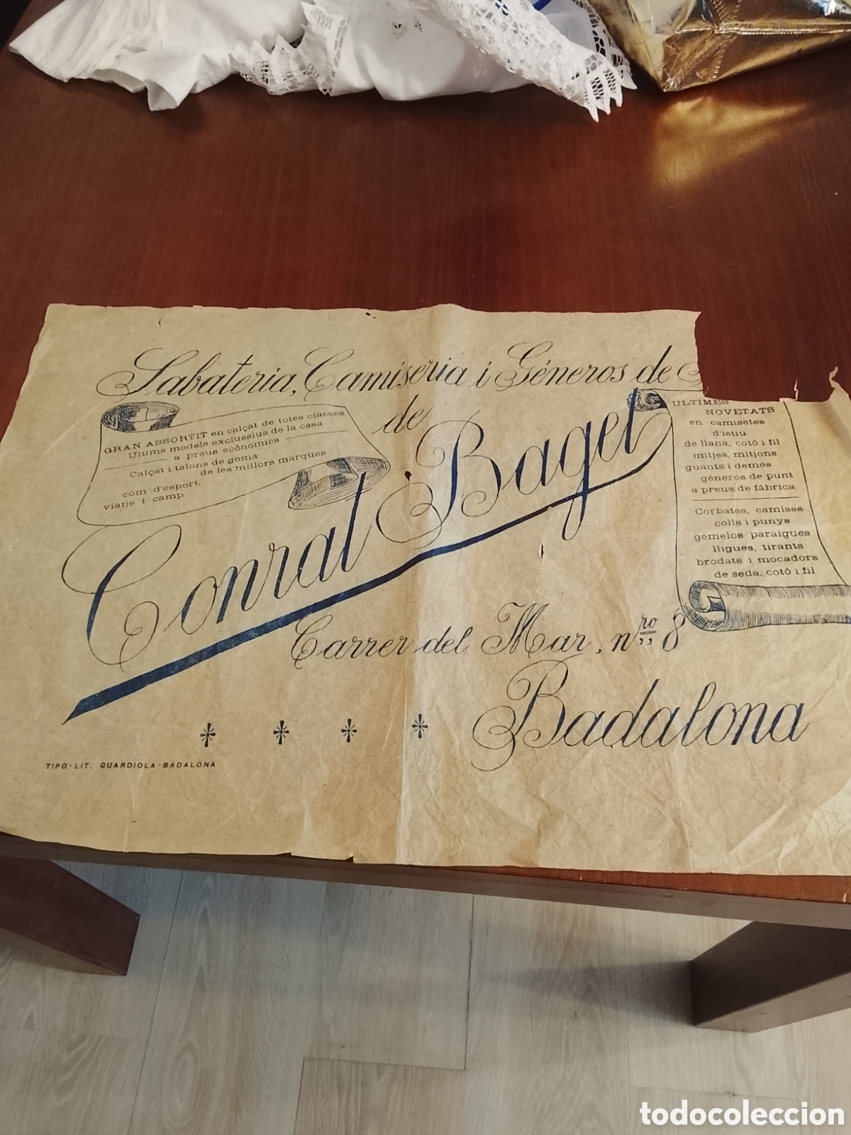 Cat&aacute;logos publicitarios: Pliego de fina seda con publicidad de camiser&iacute;a y g&eacute;neros ,Badalona ,a&ntilde;os 40 Ver fotos y leer descri