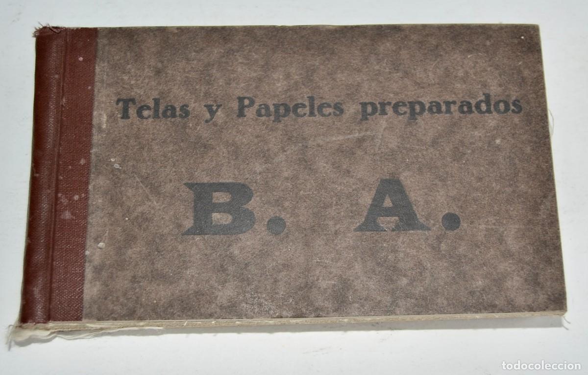 Cat&aacute;logos publicitarios: Peque&ntilde;o Cat&aacute;logo Comercial. Empresa B.A. Muestras de papeles y telas. Buen estado