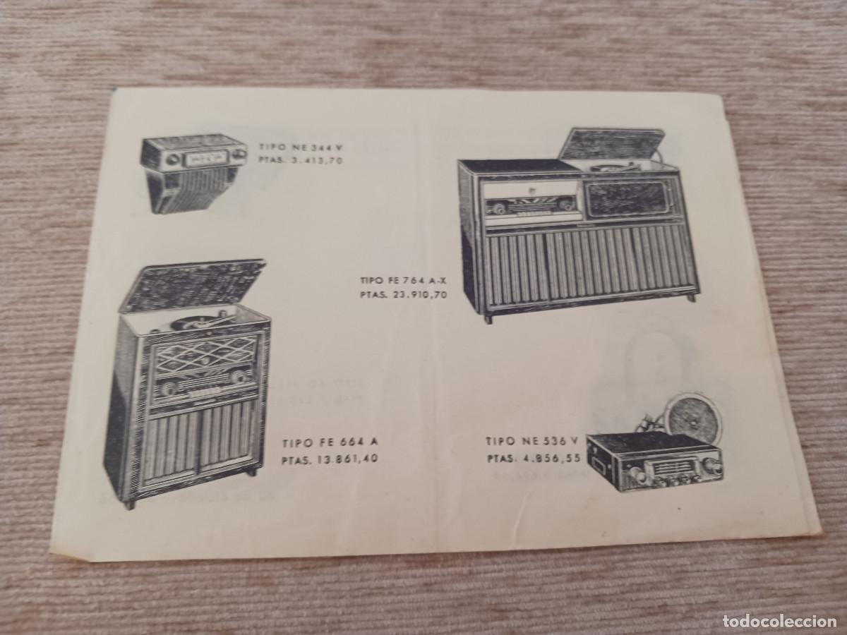 Cat&aacute;logos publicitarios: diptico catalogo de radio y tocadiscos, 1956, con precios