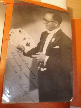 Cine: Antigua fotograf&iacute;a con aut&oacute;grafo de artista,  fechado Valladolid 11 Marzo 1954.
