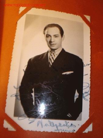 Cine: Antigua fotograf&iacute;a con aut&oacute;grafo del artista Luis ??, fechado Valladolid Junio 1945.