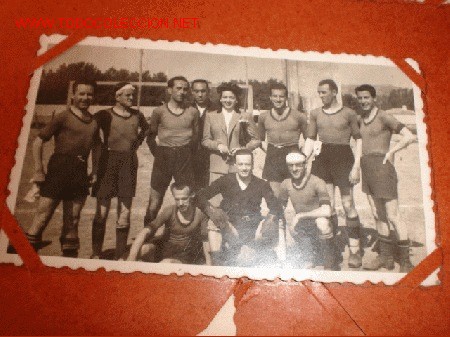 Cinema: Antigua fotograf&iacute;a de jugadores con aut&oacute;grafo de Mart&iacute;nez Campos, a&ntilde;os 40/50.