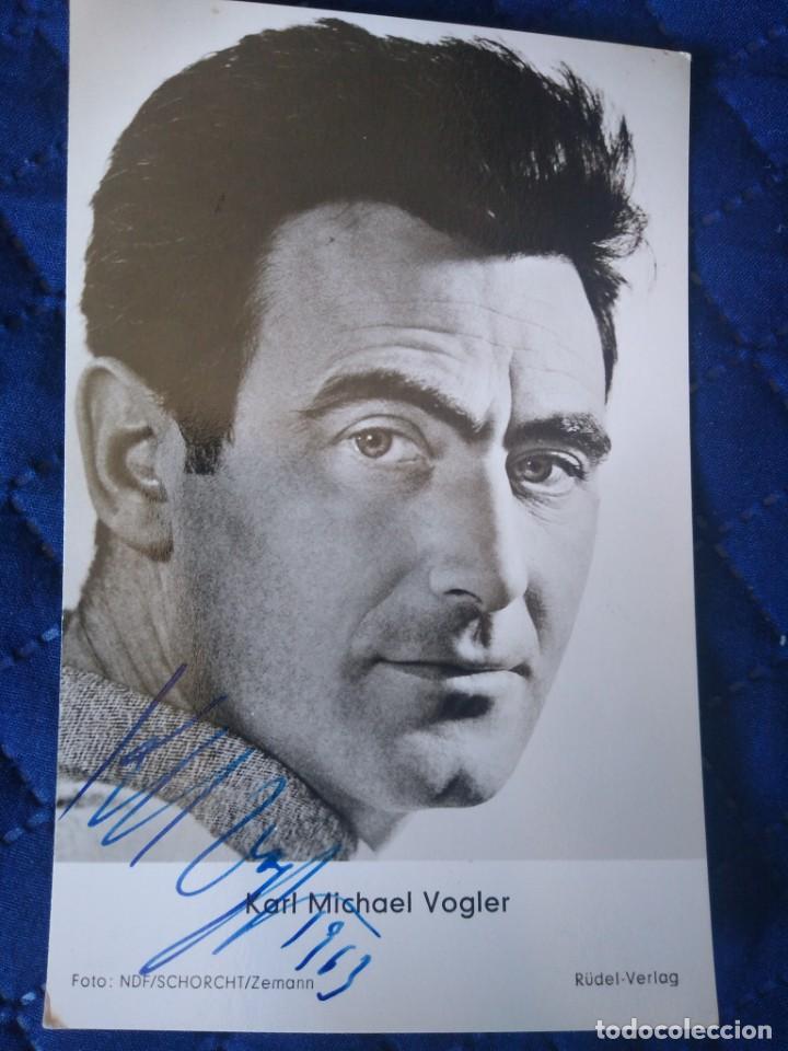Cine: Postal con aut&oacute;grafo del actor Karl Michael Vogler. - Foto 1