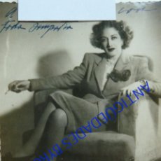 Cine: FOTOGRAFÍA DEDICADA DE LA ACTRIZ MARÍA FERNANDA LADRÓN DE GUEVARA EN 1948 . MEDIDAS. 11 X 8,5 CM
