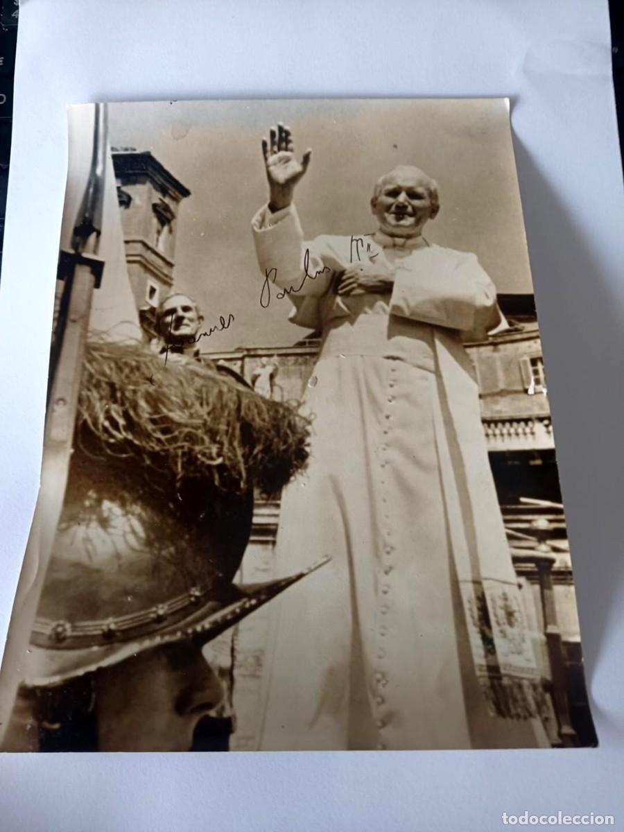 Cine: Foto autografiada del papa Juan Pablo II