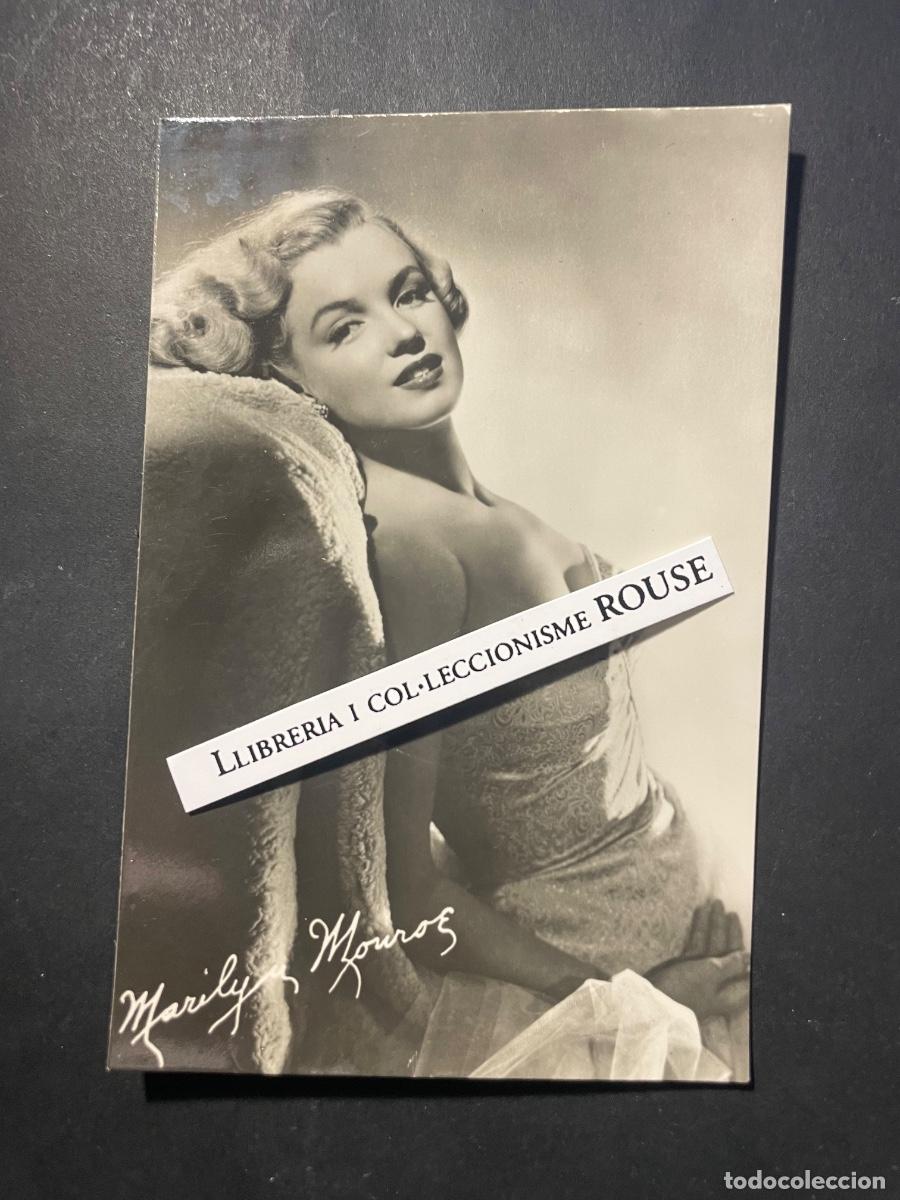 Cine: MARILYN MONROE - ARTISTA - A&Ntilde;OS 50 - FOTOGRAFIA ORIGINAL AUTOGRAFIADA FACSIMILADA 14X9 CM.