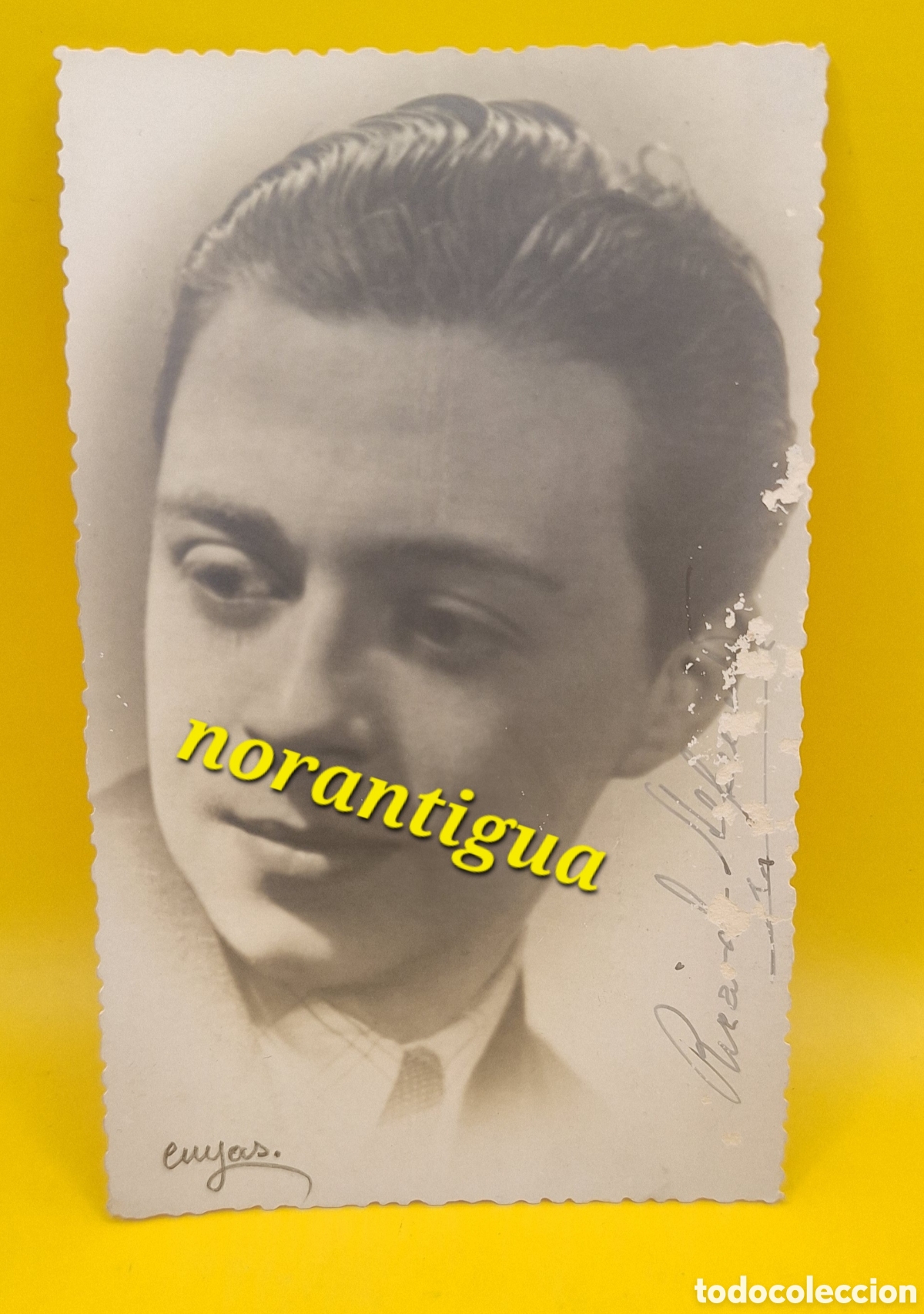 Cine: Fotograf&iacute;a Firmada por Actor - Cantante a Identificar