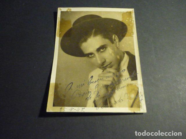 Cine: FERNANDO RABAY CANTANTE FOTOGRAFIA CON DEDICATORIA AUTOGRAFO 8,5 X 12 CM