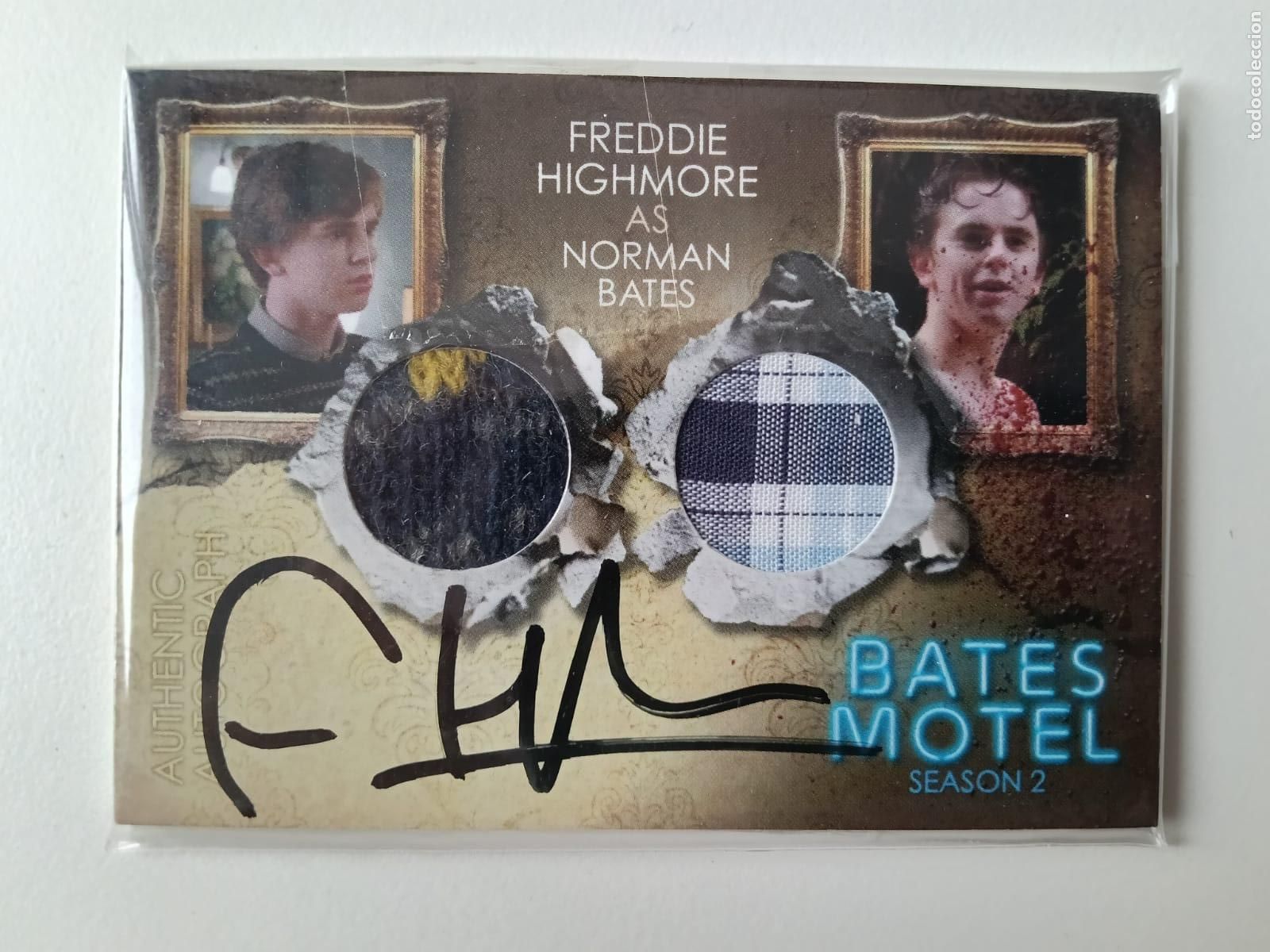 Cine: AUT&Oacute;GRAFO FREDDIE HIGHMORE + VESTUARIO NORMAN BATES - BATES MOTEL