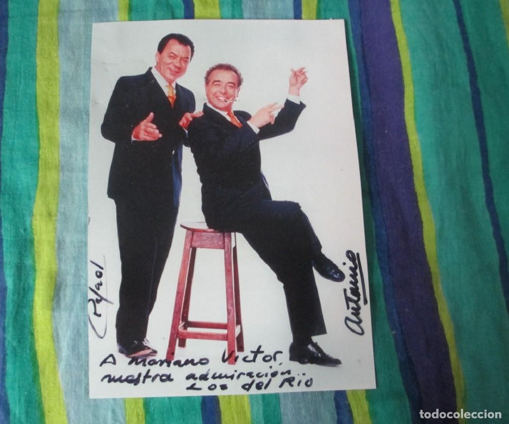 Cinema: Foto promocional de los del Rio con su firma