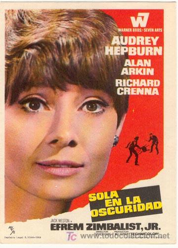 Cine: SOLA EN LA OSCURIDAD PROGRAMA SENCILLO WARNER AUDREY HEPBURN - Foto 1