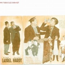 Cine: DOS PARES DE MELLIZOS.TRIPTICO CON PUBLICIDAD.1940.STAN LAUREL Y OLIVER HARDY. Lote 4941342