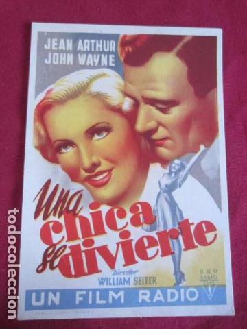 Cine: UNA CHICA SE DIVIERTE - Foto 1