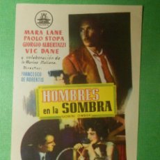 Cine: FOLLETO DE MANO - CINE - FILM - PELÍCULA - HOMBRES EN LA SOMBRA. Lote 118738539