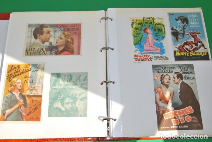 Cine: &Aacute;LBUM CON 159 PROGRAMAS DE CINE - FOLLETO - MANO - Foto 1