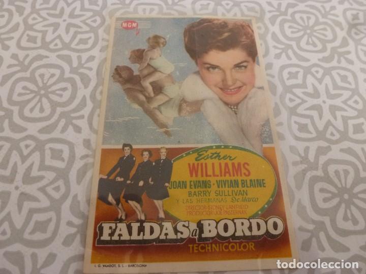 Cine: CINE- FALDAS A BORDO