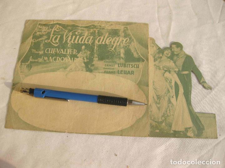 Cine: PROGRAMA DE MANO DE LA PEL&Iacute;CULA DE CINE LA VIDA ALEGRE. MAURICE CHEVALIER Y JEANETTE MACDONALD - Foto 2