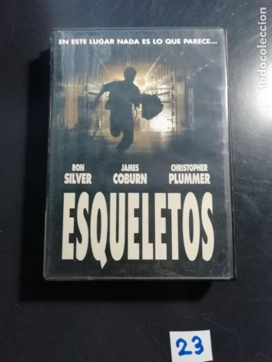 Cine: Esqueletos - Foto 1