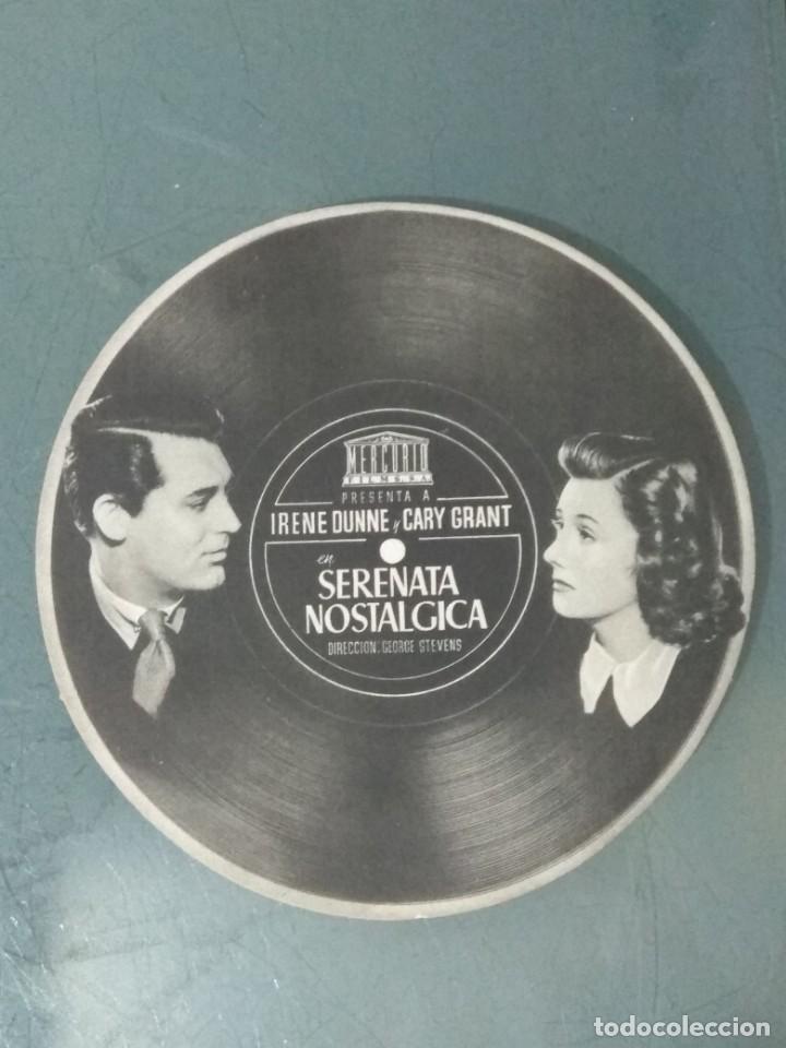 Cine: SERENATA NOSTALGICA - PROGRAMA DE CINE SENCILLO TROQUELADO EN FORMA DE DISCO. - Foto 1