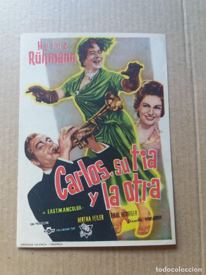 Cine: Carlos , su tia y la otra - Foto 1