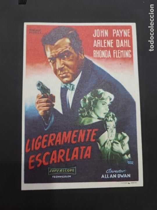 Kino: folleto de mano LIGERAMENTE ESCARLATA , John Payne , 1959