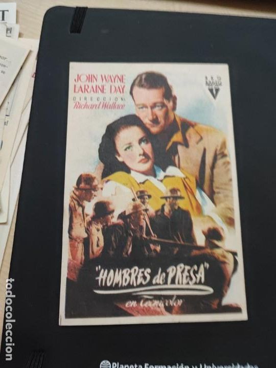 Cine: folleto de mano HOMBRES DE PRESA , John Wayne , 1950