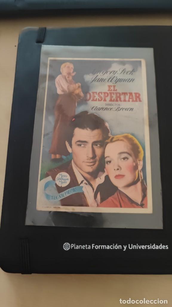 Cine: folleto de mano EL DESPERTAR , Gregory Peck , 1948