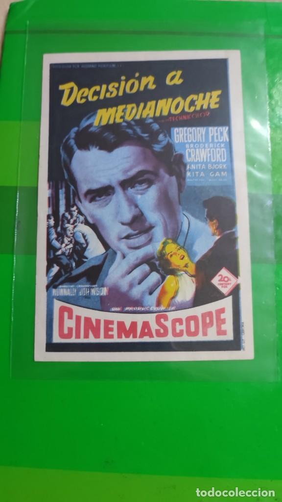 Cine: folleto de mano DECISION A MEDIA NOCHE , Gregory Peck , 1955