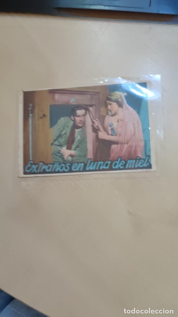 Kino: folleto de mano EXTRA&Ntilde;OS EN LUNA DE MIEL , 1943