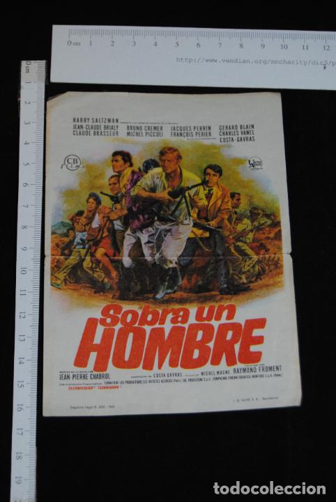  Flyers Publicitaires de films Anciens: FOLLETO DE MANO, PANFLETO DE CINE PELICULA SOBRA UN HOMBRE