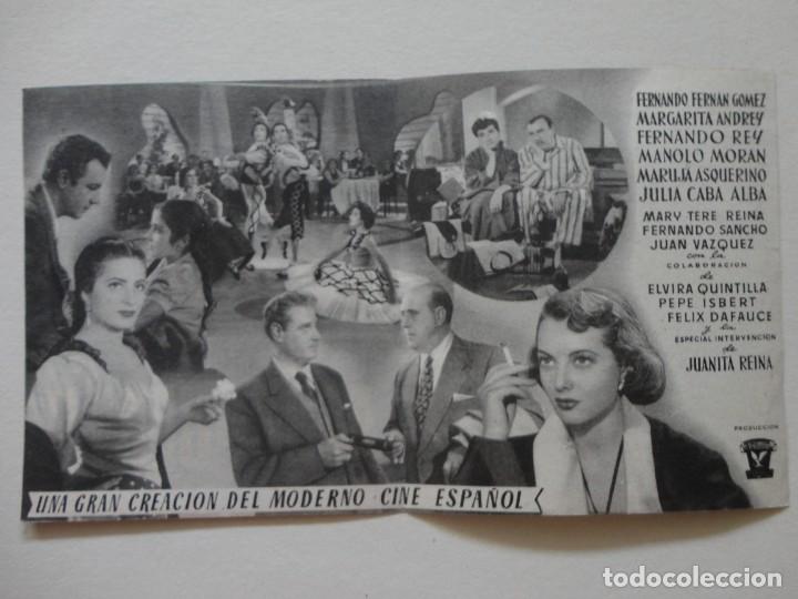 Cine: AEROPUERTO - (doble) - Foto 2