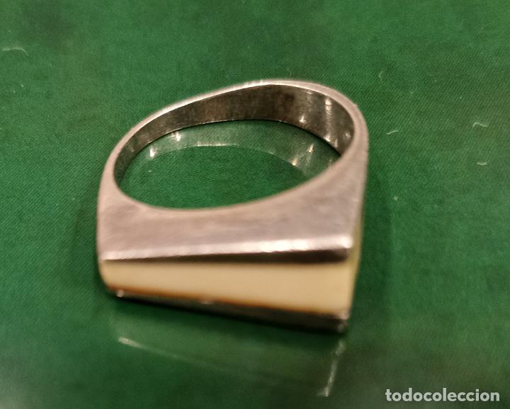 Cine: Curioso Anillo en plata y hueso - Foto 1