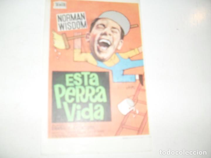  Flyers Publicitaires de films Anciens: programa de mano sencillo,con texto publicitario.titulo: ESTA PERRA VIDA.