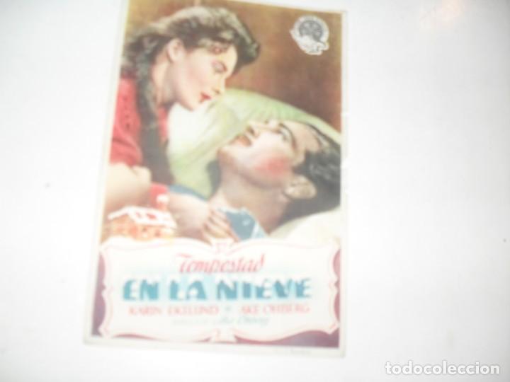 Cine: programa de mano sencillo,sin texto publicitario.titulo: EN LA NIEVE.