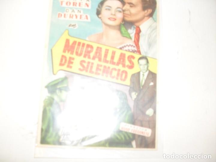  Flyers Publicitaires de films Anciens: programa de mano sencillo,con texto.titulo:MURALLAS DE SILENCIO(JAMES MASON).