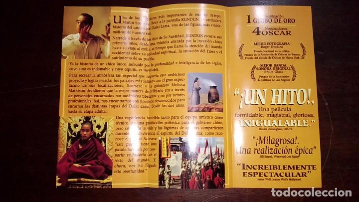 Cine: PROGRAMA O FOLLETO DE MANO DE CINE tr&iacute;ptico kundun - Foto 2