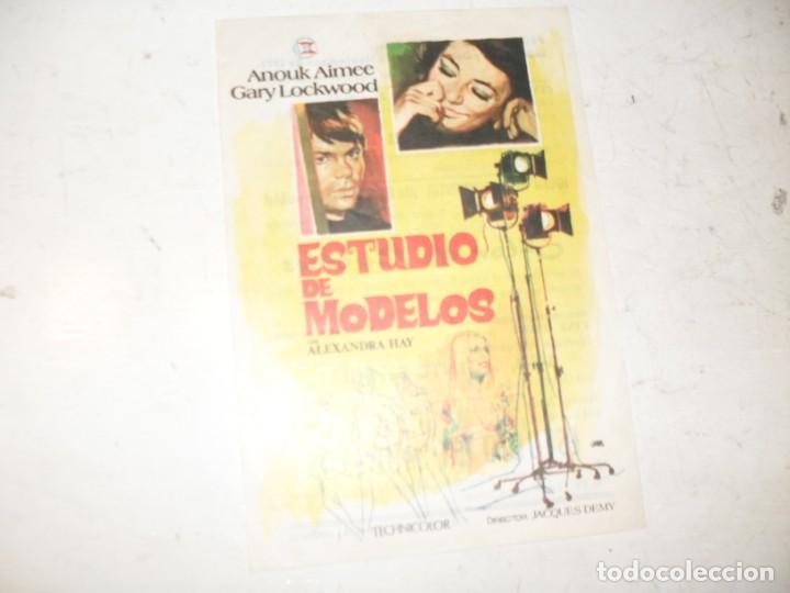  Flyers Publicitaires de films Anciens: programa de mano sencillo,con texto.titulo: ESTUDIO DE MODELOS.