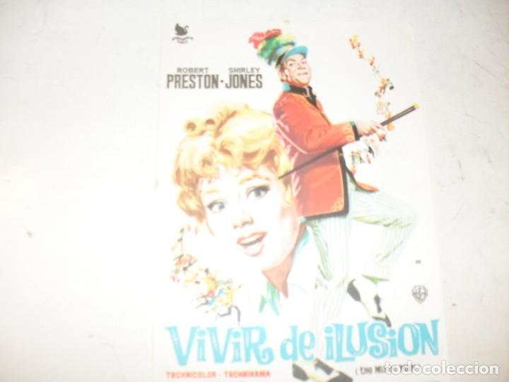 Cine: programa de mano sencillo,sin texto publicitario.titulo: VIVIR DE ILUSION.