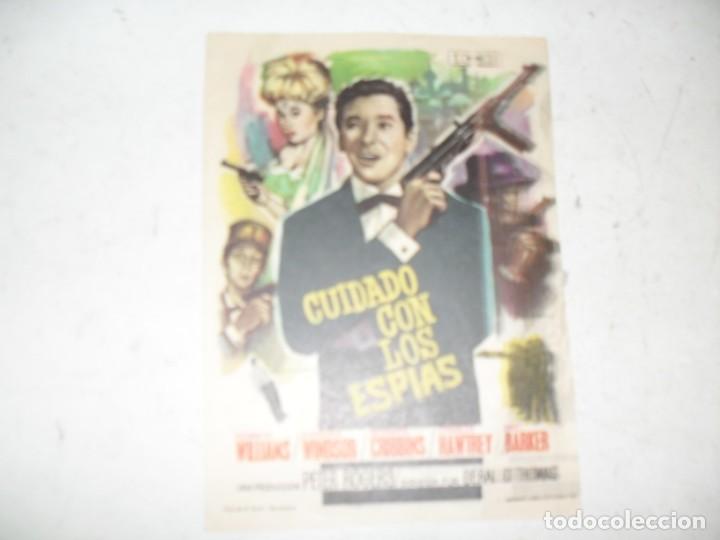  Flyers Publicitaires de films Anciens: programa de mano sencillo,sin texto publicitario.titulo: CUIDADO CON LOS ESPIAS.