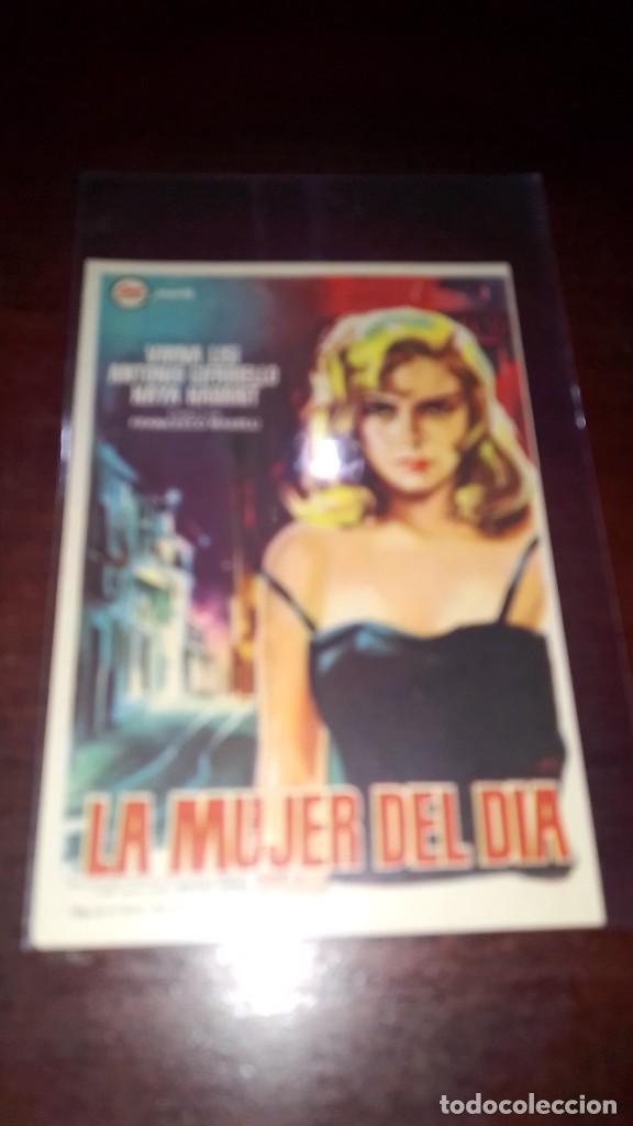 Cine: PROGRAMA O FOLLETO DE MANO DE CINE la mujer del d&iacute;a