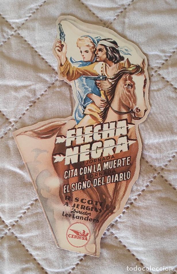 Cine: Programa de mano pel&iacute;cula: Flecha Negra - Troquelado - Foto 1