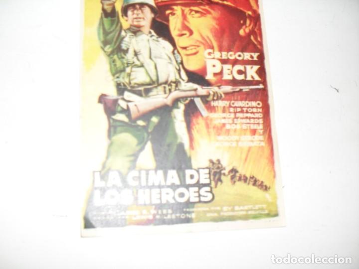 Cine: programa de mano sencillo,con texto publicitario.titulo:LA CIMA DE LOS HEROES.(GREGORY PECK) - Foto 1