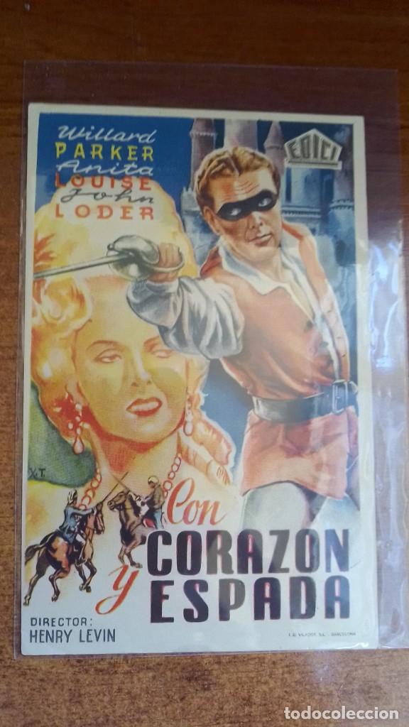 Cine: PROGRAMA O FOLLETO DE MANO DE CINE con coraz&oacute;n y espada - Foto 1