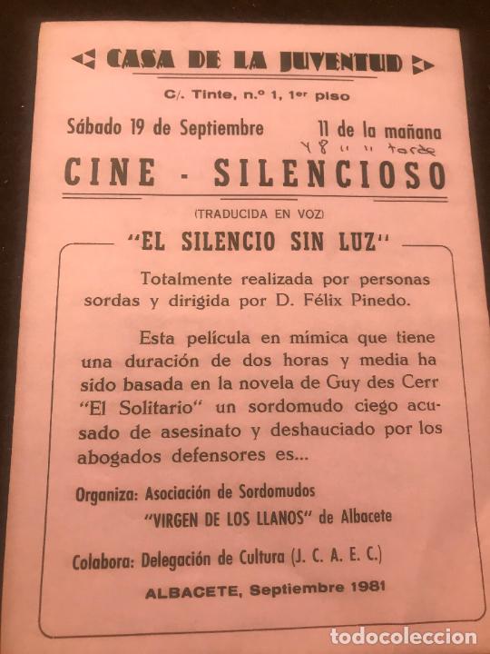 Flyers Publicitaires de Films Anciens: cartelito Cine Silencioso Albacete 1981 pelicula en mimica El Solitario Guy des Cerr