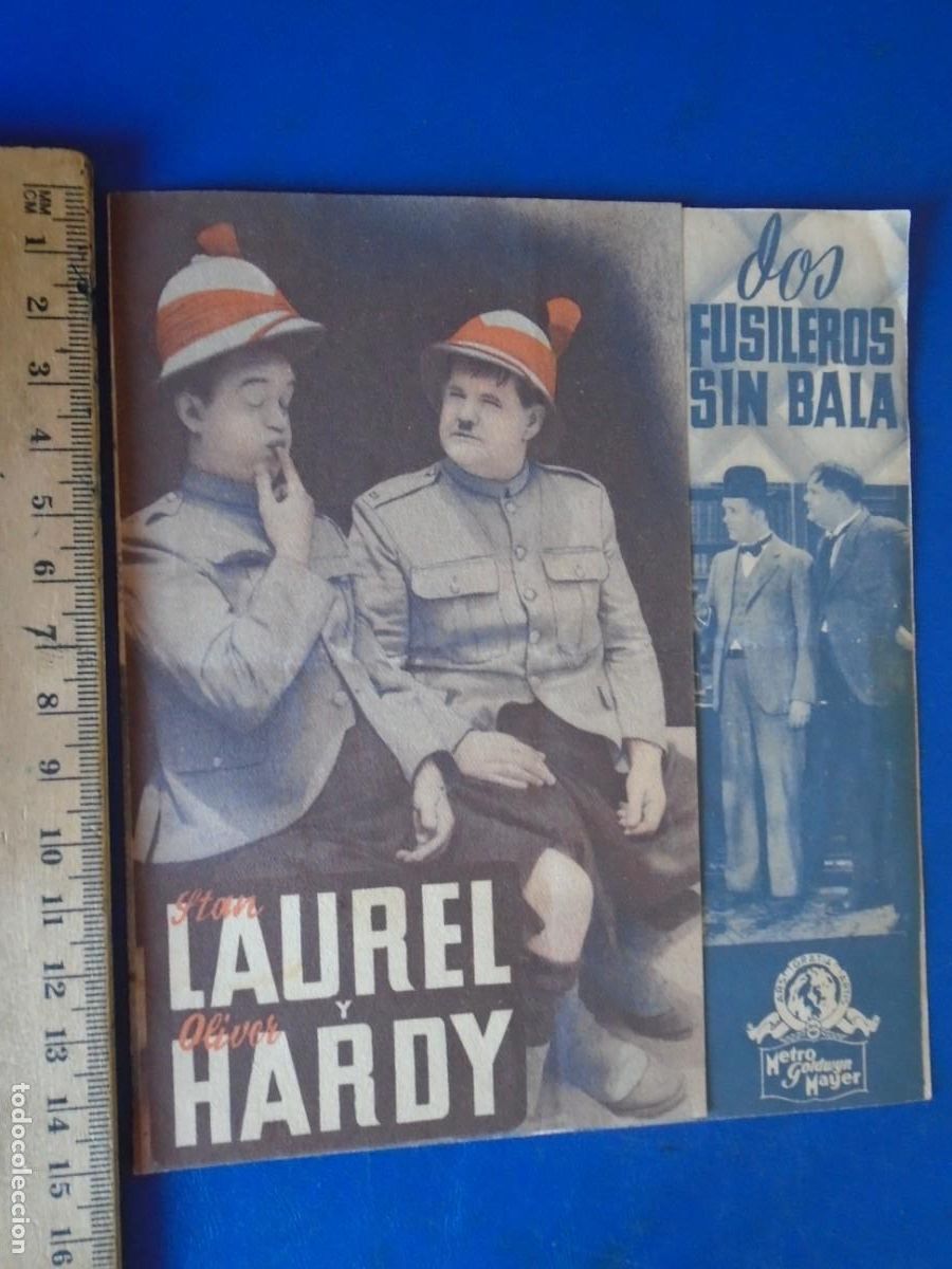 Cine: (PG-190993)PROGRAMA DOS FUSILEROS SIN BALA - LAREL Y HARDY - Foto 1